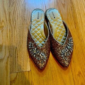 Gold and crystal classic pointed mule